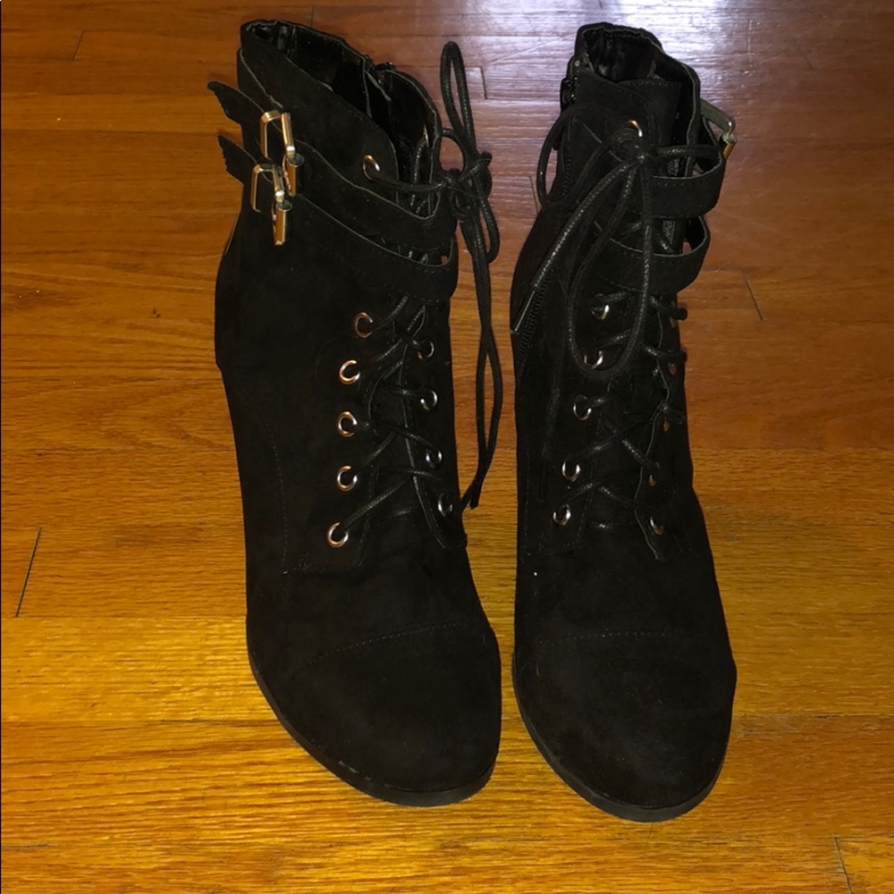 Gently used faux suede boots